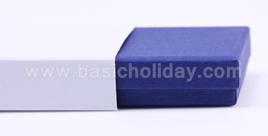 กล่องกระดาษใส่ปากกา สีขาวหรือสีน้ำเงิน 
