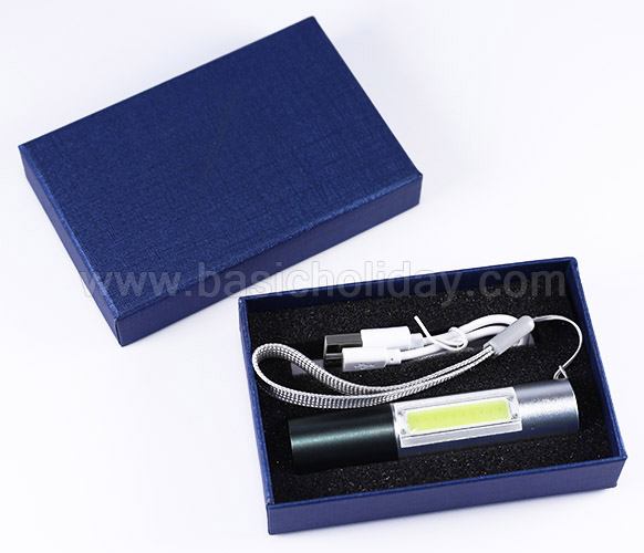 ไฟฉาย LED เป็นไฟฉายและไฟกะพริบ ชาร์จ USB บรรจุกล่อง